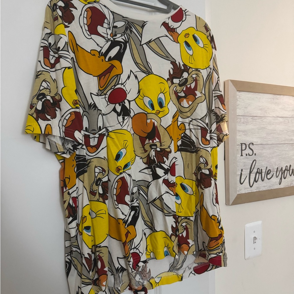 H&M Looney Tunes Graphic T-Shirt